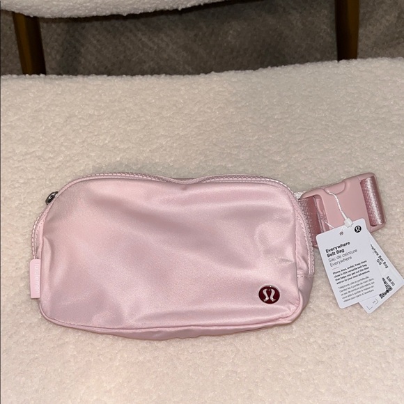 lululemon athletica Handbags - Lululemon belt bag
